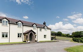 Cambrian Farm House By Birch Stays